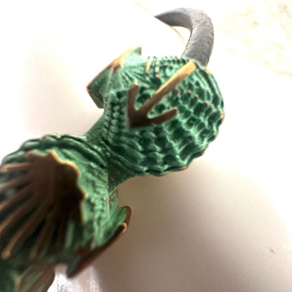 Green seashell bracelet - Picture 3 of 7
